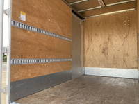 三菱ふそうキャンターアルミバン小型（2t・3t）[写真11]