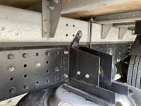 三菱ふそうキャンターアルミバン小型（2t・3t）[写真19]