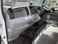 三菱ふそうキャンターアルミバン小型（2t・3t）[写真28]