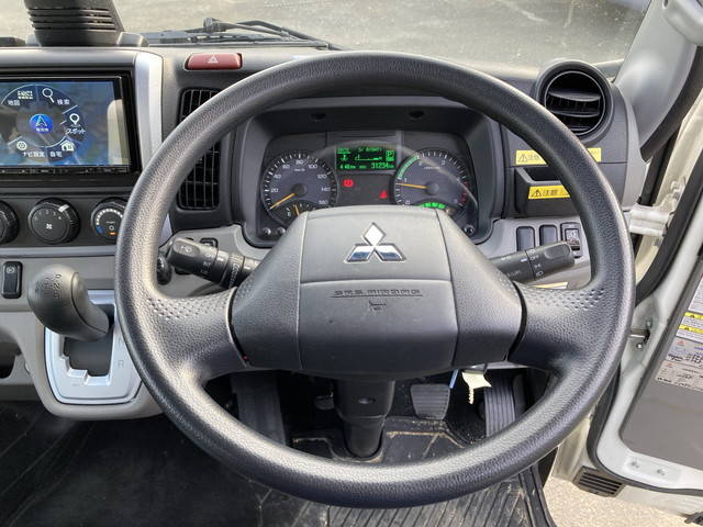 三菱ふそうキャンターアルミバン小型（2t・3t）[写真31]
