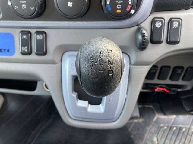 三菱ふそうキャンターアルミバン小型（2t・3t）[写真34]