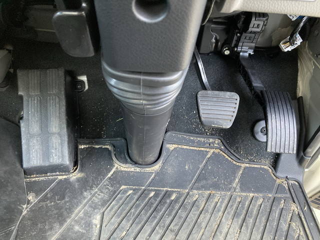 三菱ふそうキャンターアルミバン小型（2t・3t）[写真35]