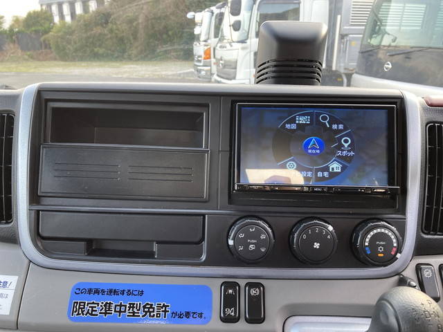 三菱ふそうキャンターアルミバン小型（2t・3t）[写真37]