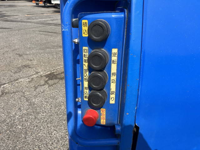 日野レンジャーパッカー車（塵芥車）増トン（6t・8t）[写真17]