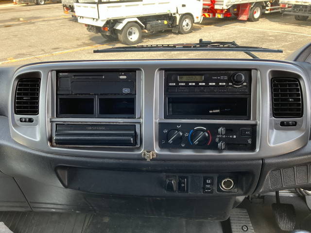 日野レンジャーパッカー車（塵芥車）増トン（6t・8t）[写真38]