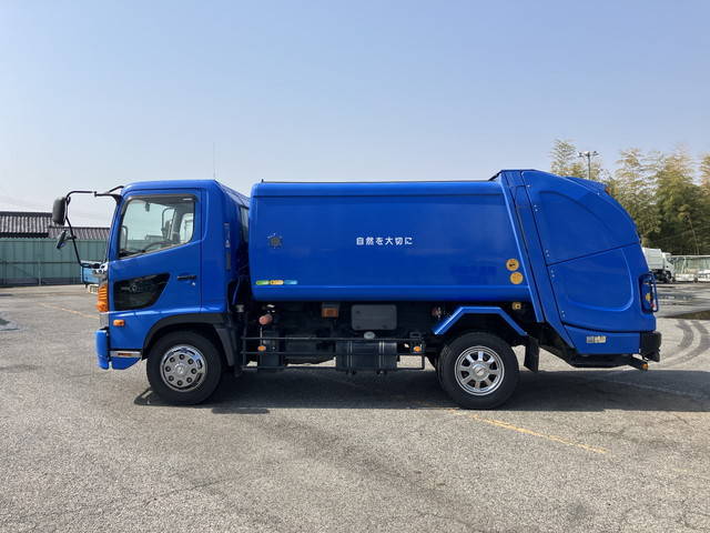 日野レンジャーパッカー車（塵芥車）増トン（6t・8t）[写真05]