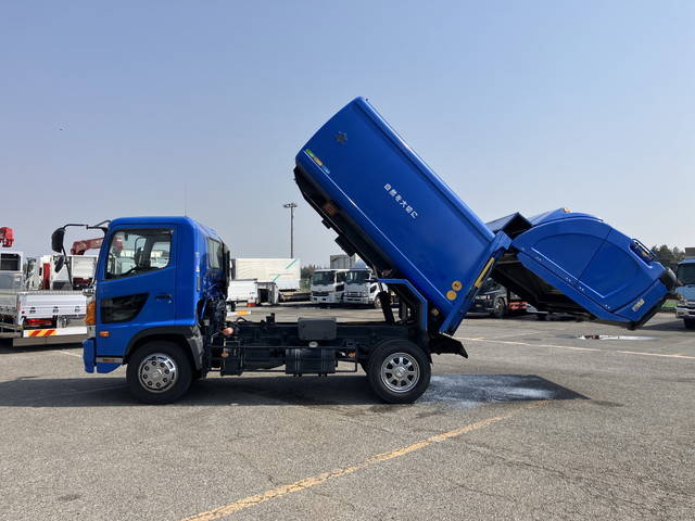 日野レンジャーパッカー車（塵芥車）増トン（6t・8t）[写真06]