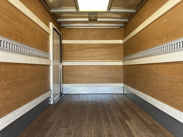 日野デュトロパネルバン小型（2t・3t）[写真12]