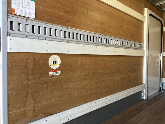 日野デュトロパネルバン小型（2t・3t）[写真13]