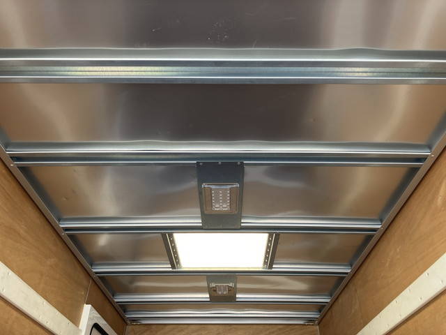 日野デュトロパネルバン小型（2t・3t）[写真16]