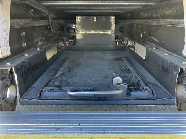 日野デュトロパネルバン小型（2t・3t）[写真18]