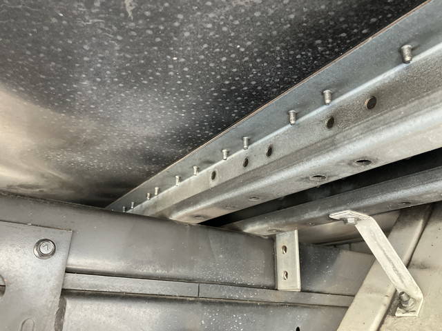 日野デュトロパネルバン小型（2t・3t）[写真23]