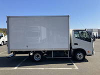 日野デュトロパネルバン小型（2t・3t）[写真08]