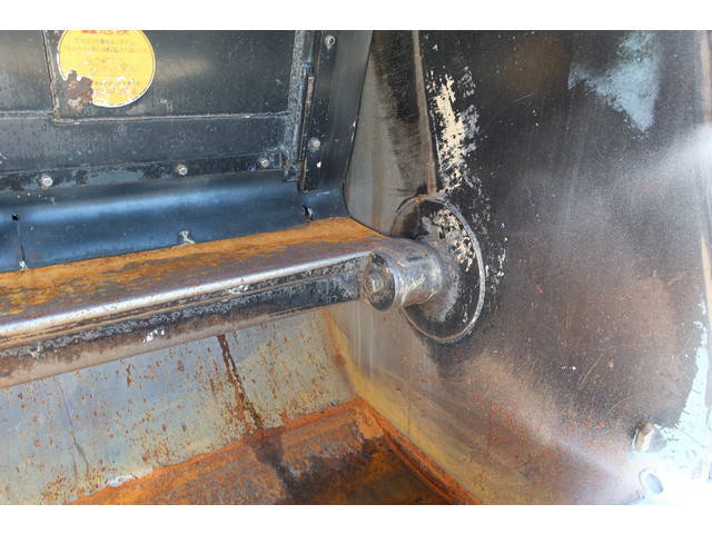 いすゞエルフパッカー車（塵芥車）小型（2t・3t）[写真11]