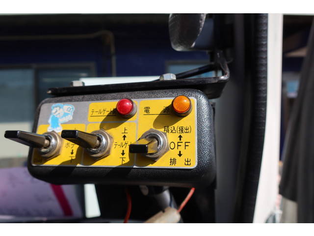 いすゞエルフパッカー車（塵芥車）小型（2t・3t）[写真30]