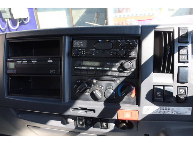 いすゞエルフパッカー車（塵芥車）小型（2t・3t）[写真33]