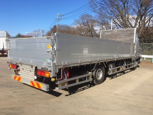 三菱ふそうファイターアルミブロック中型（4t）[写真02]