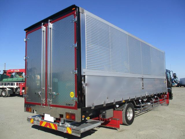 いすゞフォワードアルミウイング増トン（6t・8t）[写真02]