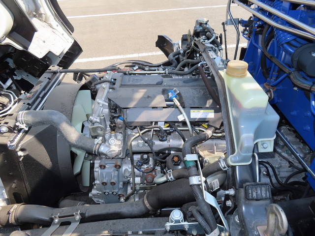 三菱ふそうキャンターセルフクレーン4段小型（2t・3t）[写真14]