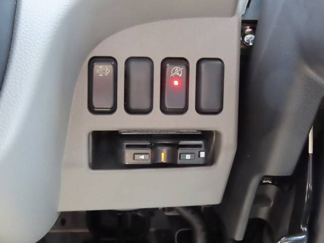 三菱ふそうキャンターセルフクレーン4段小型（2t・3t）[写真19]