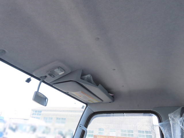 三菱ふそうキャンターセルフクレーン4段小型（2t・3t）[写真21]