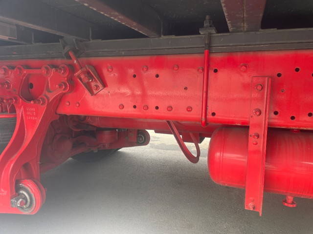 UDトラックスクオンアルミブロック大型（10t）[写真17]