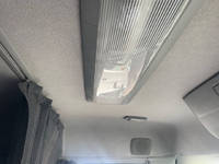 UDトラックスクオンアルミブロック大型（10t）[写真25]