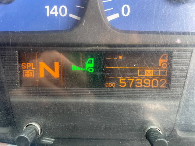 UDトラックスクオンアルミブロック大型（10t）[写真27]