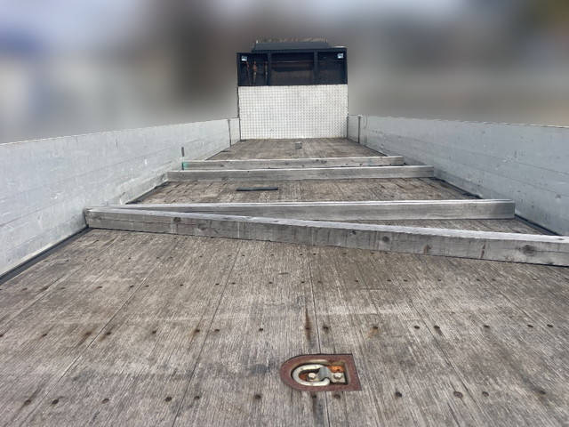 UDトラックスクオンアルミブロック大型（10t）[写真06]