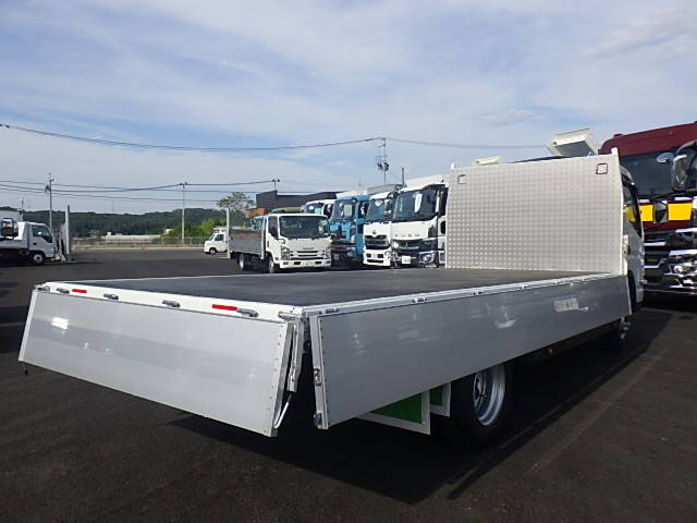 三菱ふそうキャンターアルミブロック小型（2t・3t）[写真07]