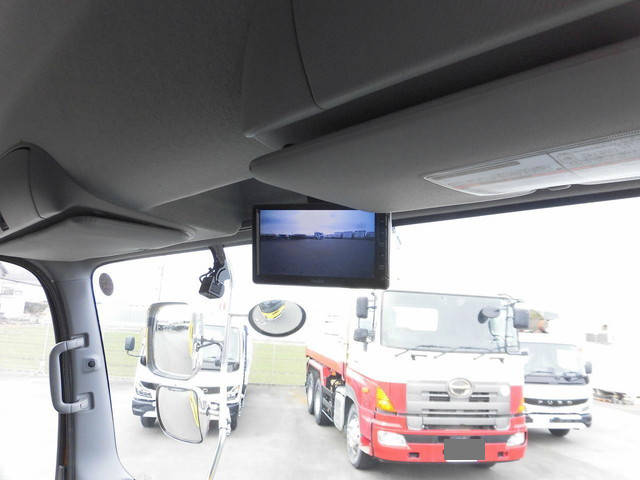 UDトラックスコンドル平ボディ中型（4t）[写真11]