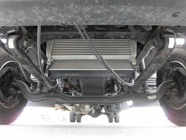 UDトラックスコンドル平ボディ中型（4t）[写真16]