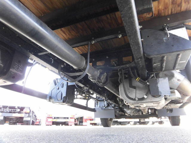 UDトラックスコンドル平ボディ中型（4t）[写真18]