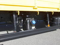 UDトラックスコンドル平ボディ中型（4t）[写真26]