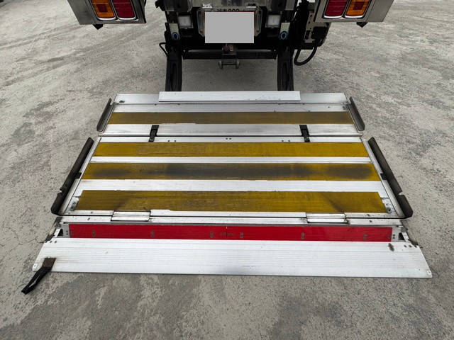 いすゞギガ冷凍車（冷蔵車）大型（10t）[写真14]