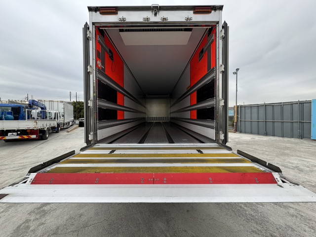 いすゞギガ冷凍車（冷蔵車）大型（10t）[写真15]