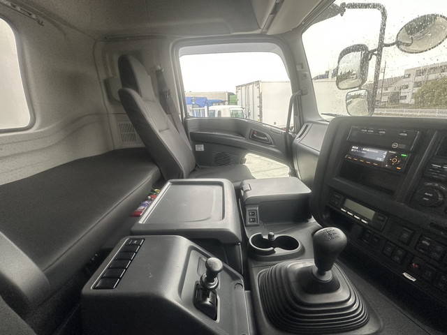 いすゞギガ冷凍車（冷蔵車）大型（10t）[写真17]