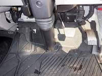 三菱ふそうキャンターパネルバン小型（2t・3t）[写真24]