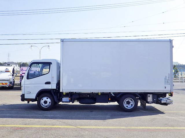 三菱ふそうキャンターパネルバン小型（2t・3t）[写真03]