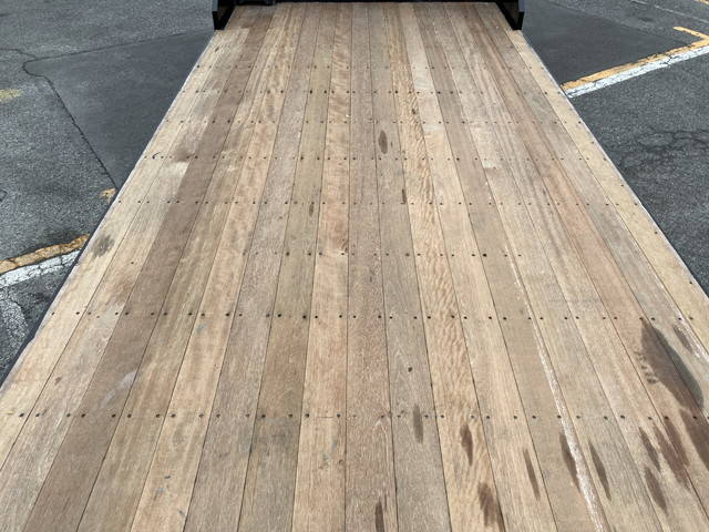 日野レンジャーセルフクレーン4段増トン（6t・8t）[写真11]