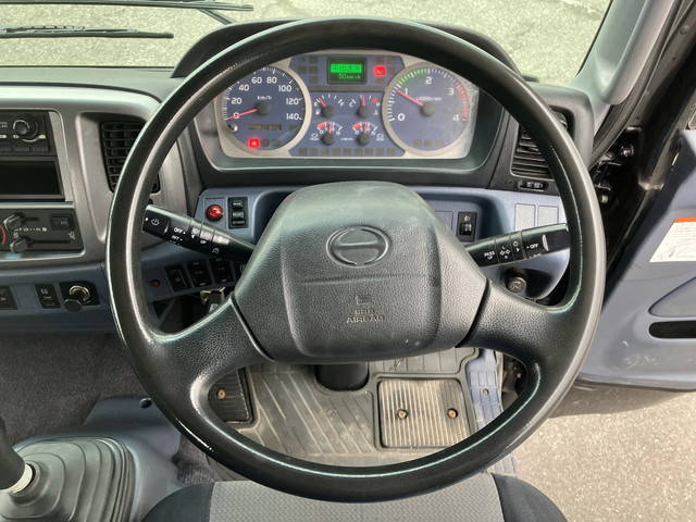 日野レンジャーセルフクレーン4段増トン（6t・8t）[写真36]