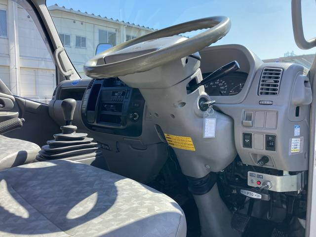 日野デュトロクレーン4段小型（2t・3t）[写真38]