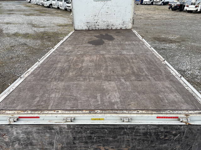 三菱ふそうキャンター平ボディ小型（2t・3t）[写真13]