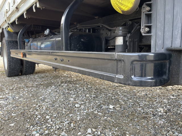 三菱ふそうキャンター平ボディ小型（2t・3t）[写真17]