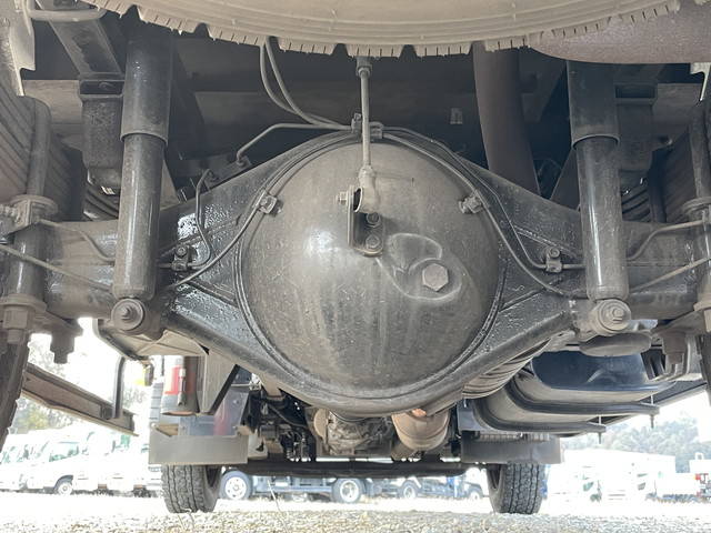 三菱ふそうキャンター平ボディ小型（2t・3t）[写真23]