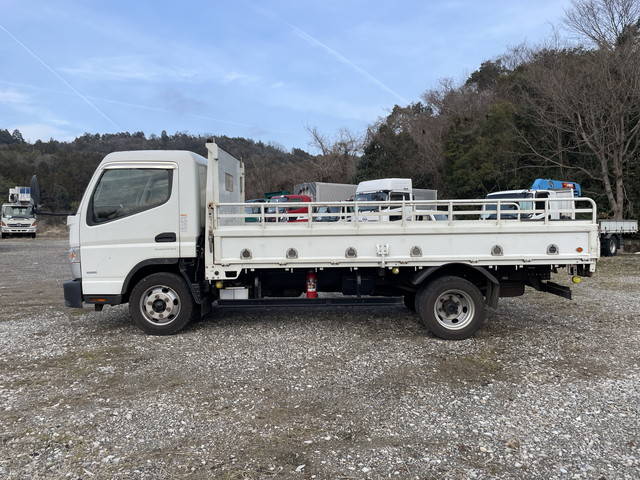 三菱ふそうキャンター平ボディ小型（2t・3t）[写真05]