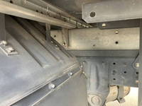 三菱ふそうキャンターアルミバン小型（2t・3t）[写真21]