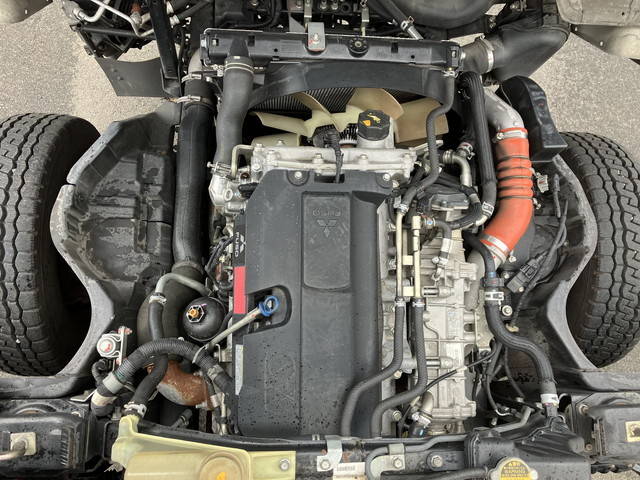 三菱ふそうキャンターアルミバン小型（2t・3t）[写真25]