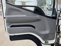 三菱ふそうキャンターアルミバン小型（2t・3t）[写真27]