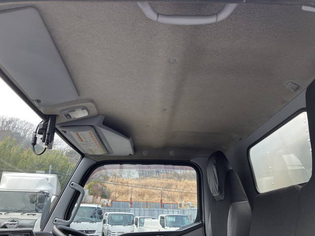 三菱ふそうキャンターアルミバン小型（2t・3t）[写真29]